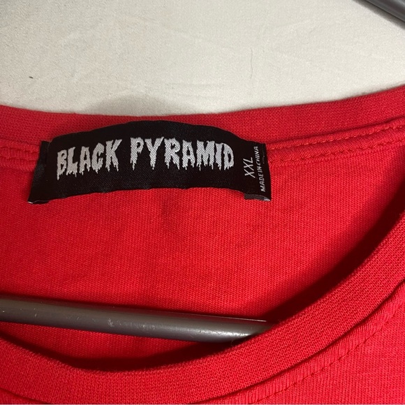 Black Pyramid Universal Space NASA Red T-Shirt Sz 2XL OH3 1989 Streetwear - Picture 4 of 8
